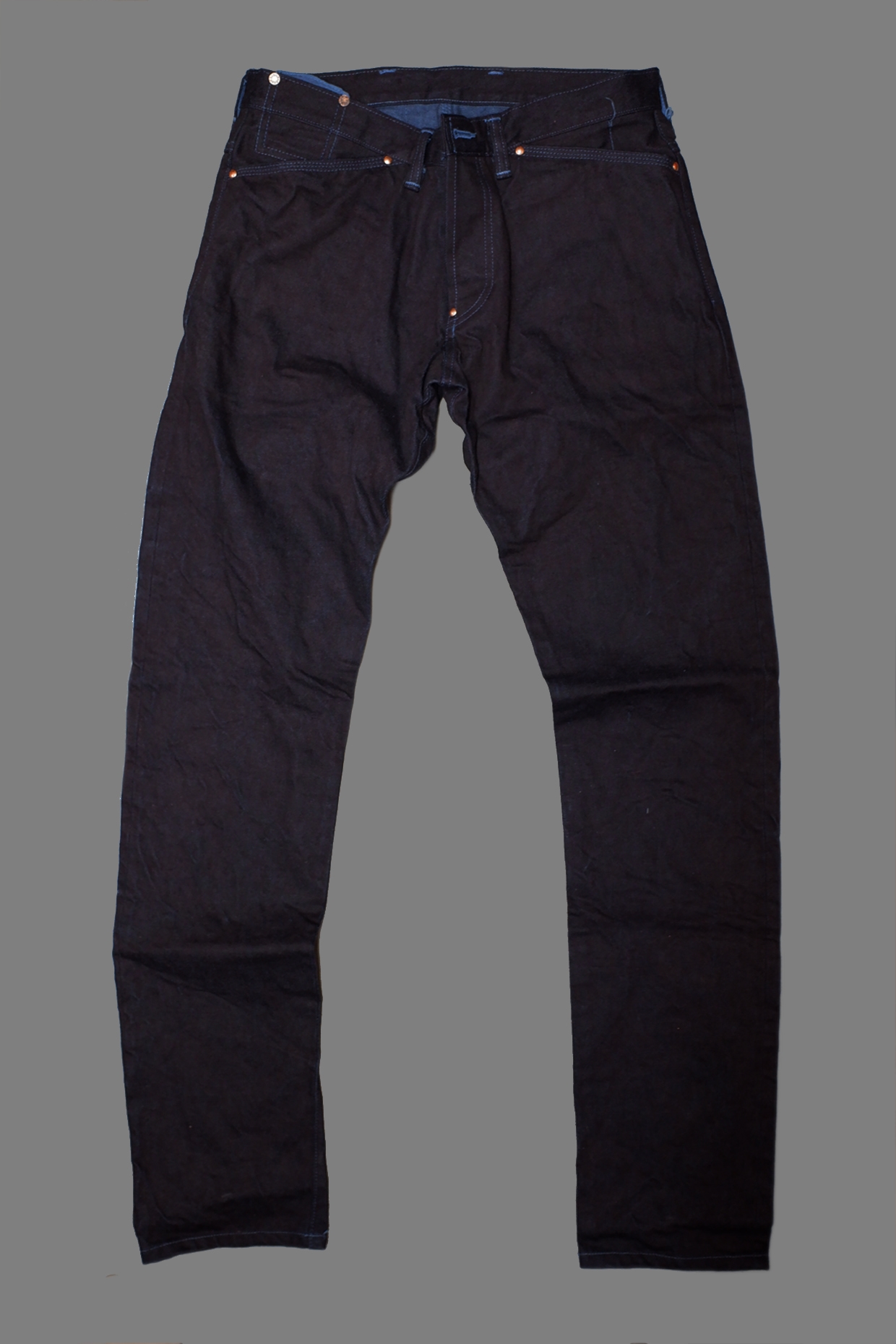 Type 127 Slim Tapered Jeans