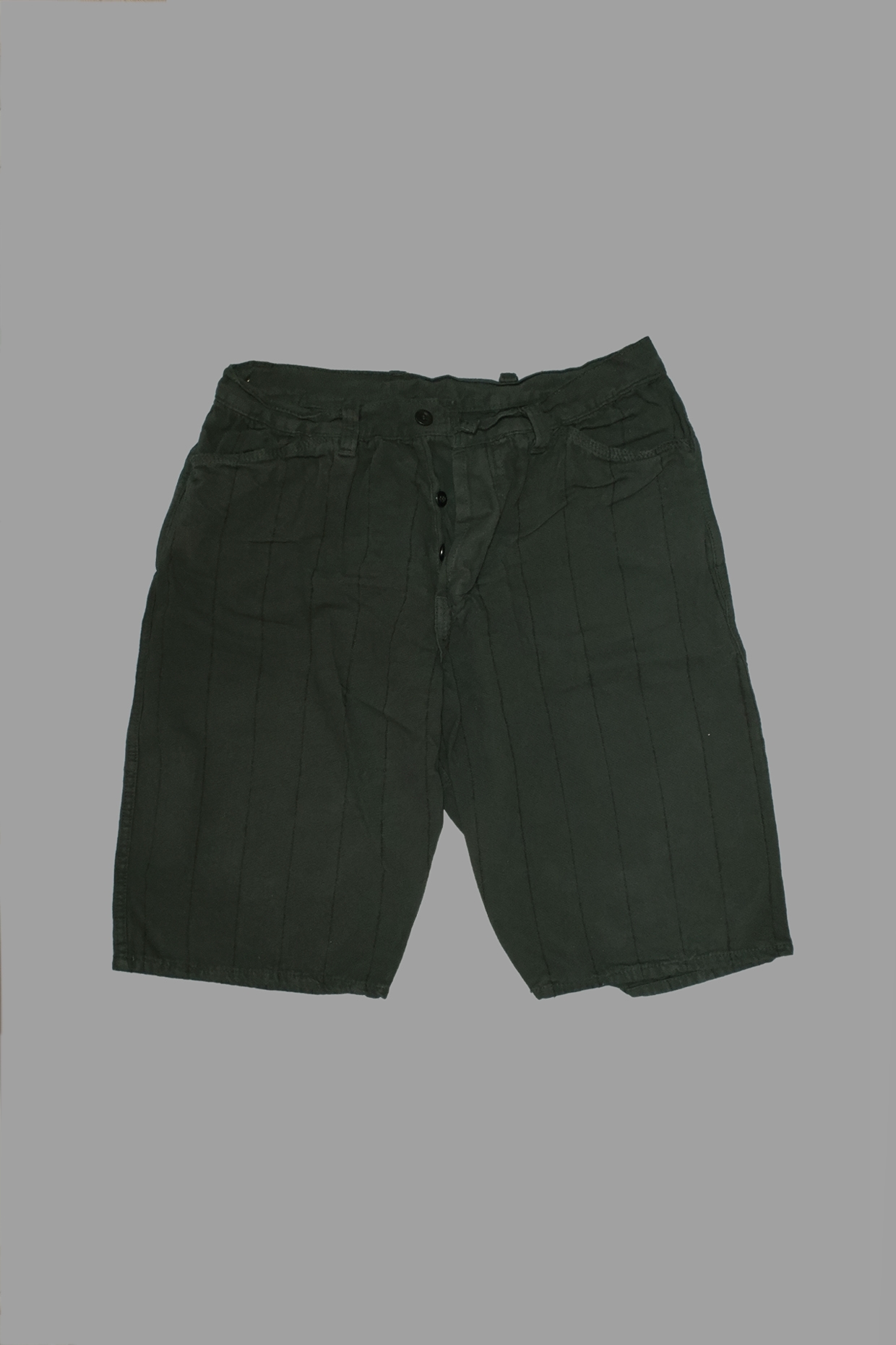 Type 142 Pleat Back Shorts