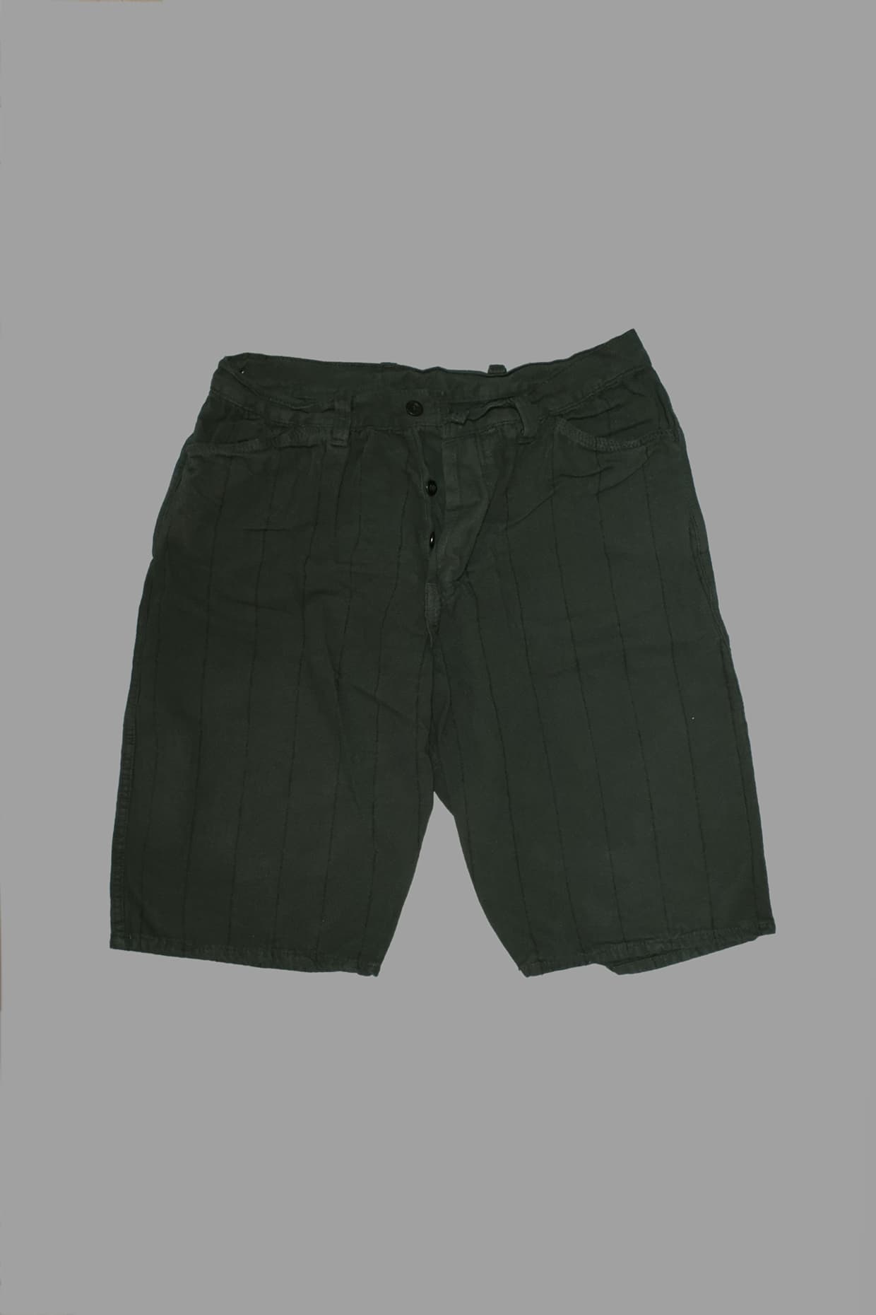 Type 142 Pleat Back Shorts